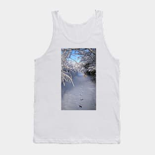 SOLITARY SNOW WINTER SCENE Tank Top